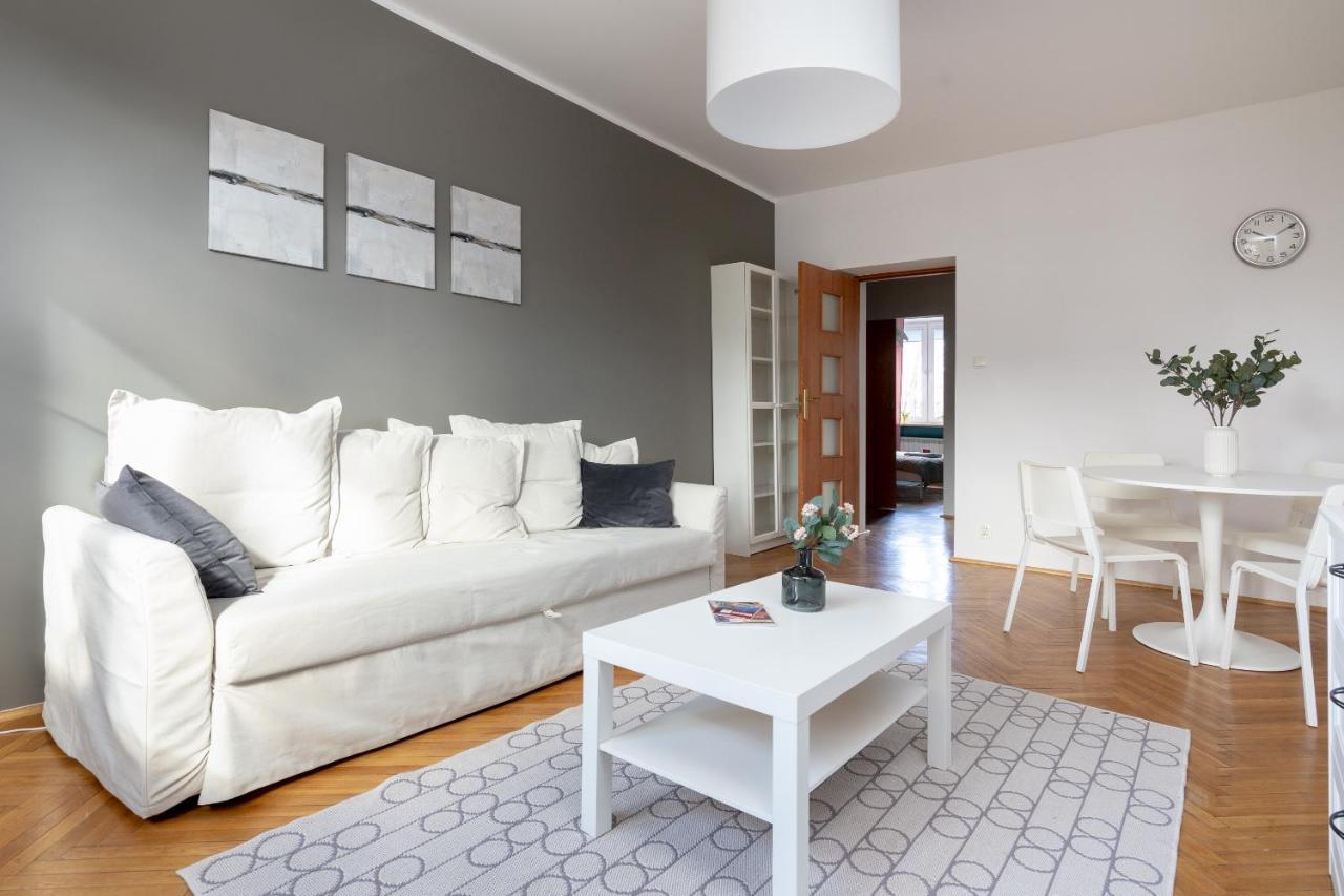 Saska Kepa Modern Apartment ワルシャワ エクステリア 写真