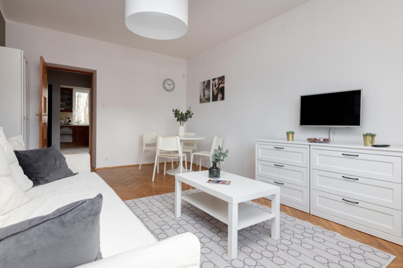 Saska Kepa Modern Apartment ワルシャワ エクステリア 写真