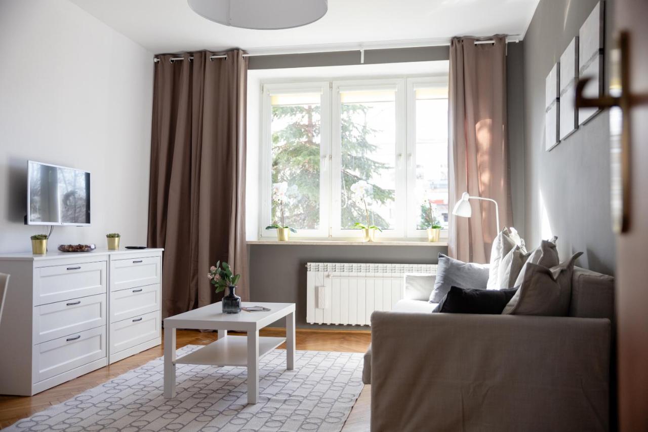 Saska Kepa Modern Apartment ワルシャワ エクステリア 写真